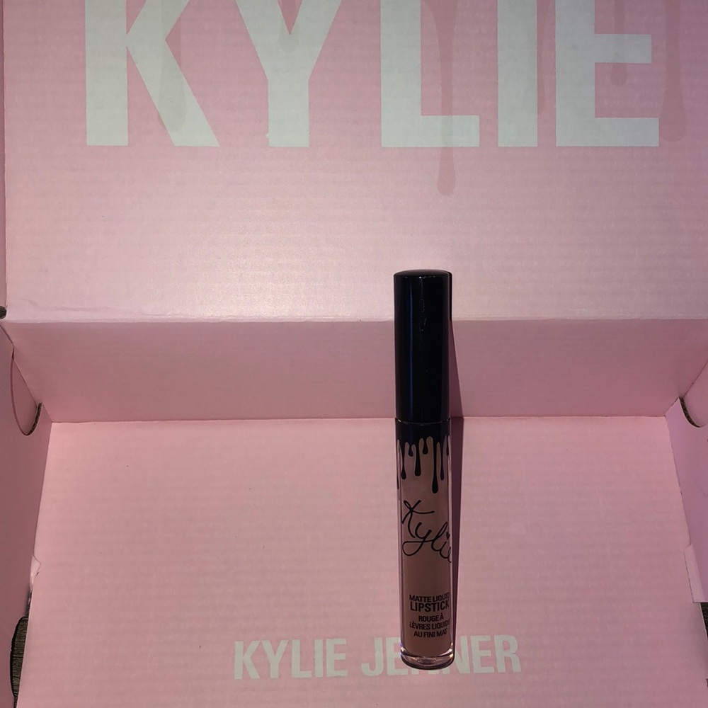 Kylie Cosmetics Maliboo Matte Liquid Lipstick